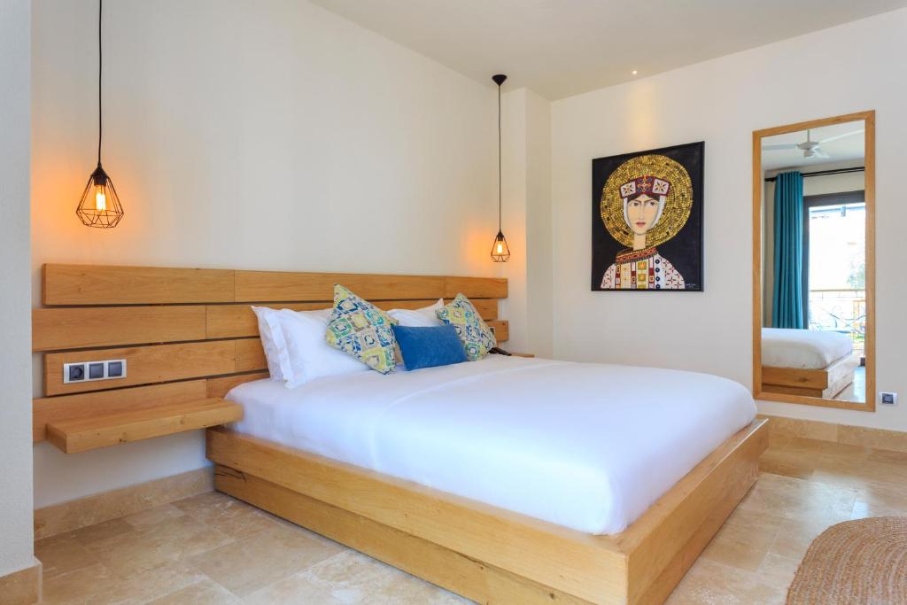 Postel nebo postele na pokoji v ubytování Ecclesia Hotel - Adult Only (+14)