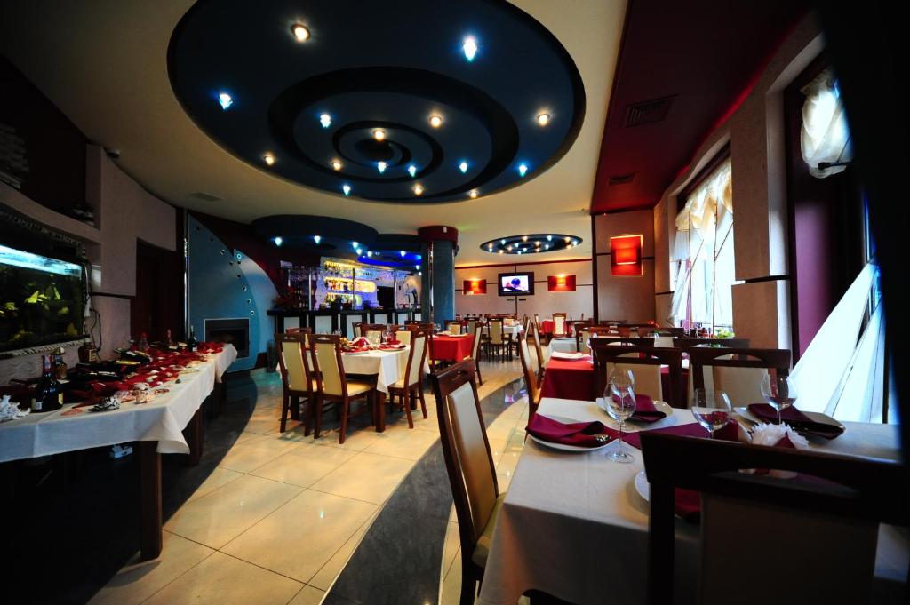 Restaurace v ubytování Hotel Spinaker