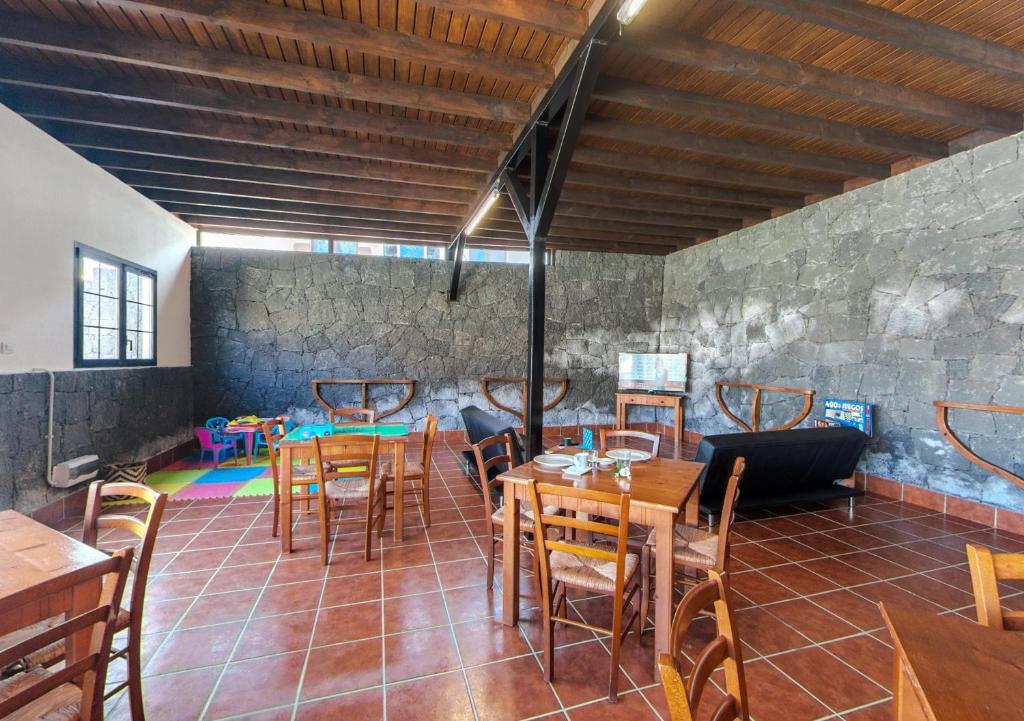 A seating area at Apartamentos Rurales Islas Canarias