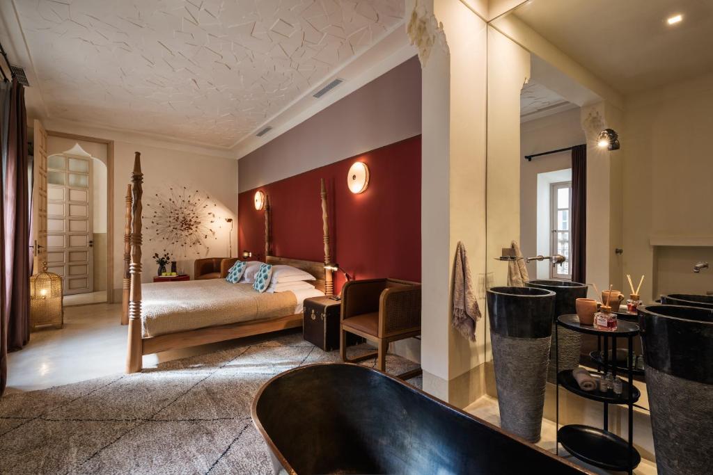 Postel nebo postele na pokoji v ubytování 72 Hotel & Spa