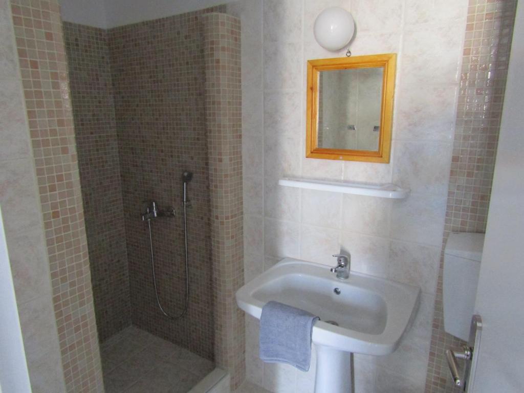 Un baño de Hotel Perissa