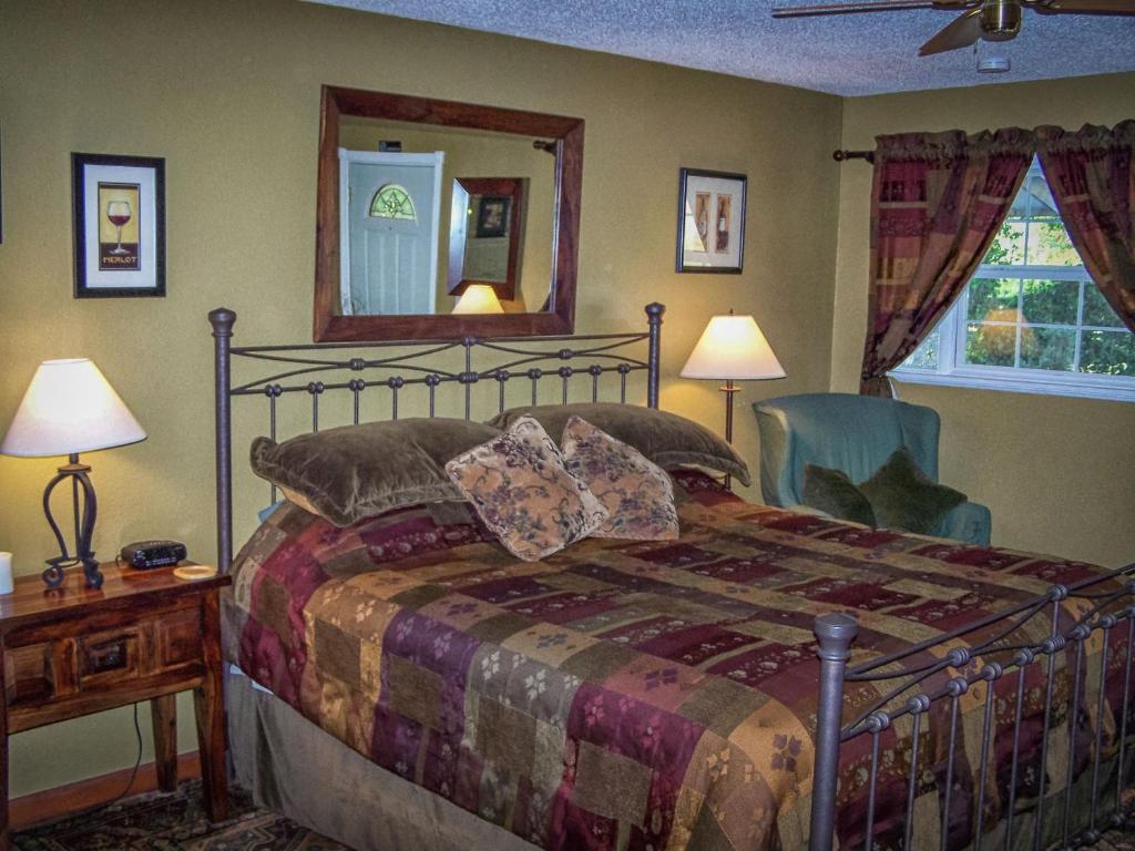 Holiday Lodge on Canyon Lake, Canyon Lake – Updated 2024 Prices