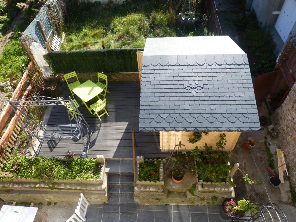 an aerial view of a house with a garden at Chez Isa in Yport