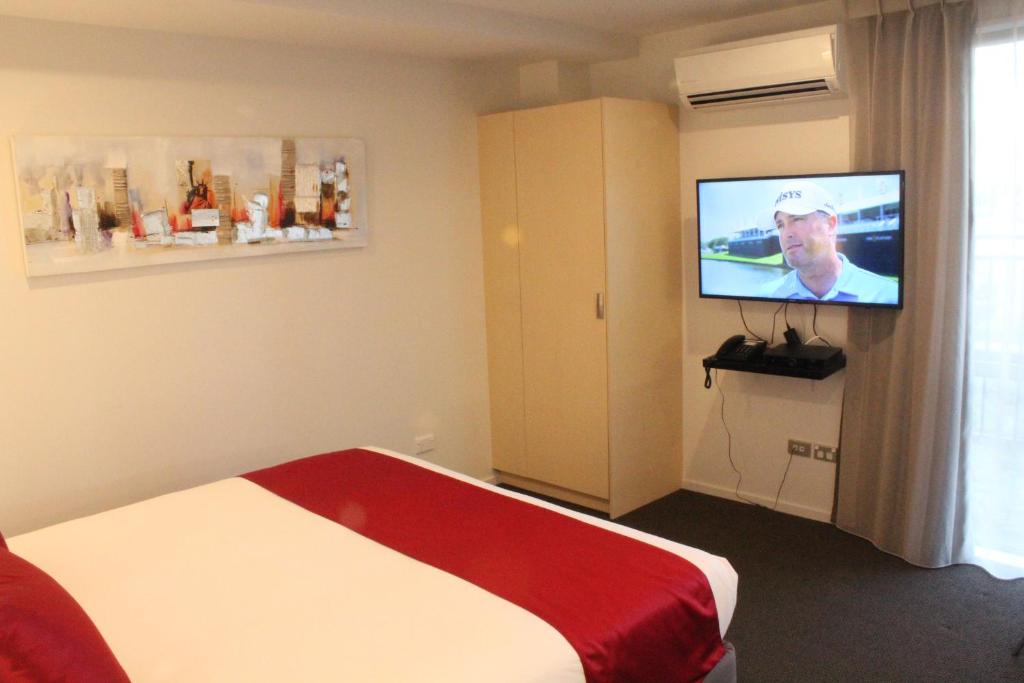 TV a/nebo společenská místnost v ubytování 103 Prince of Bealey Motel