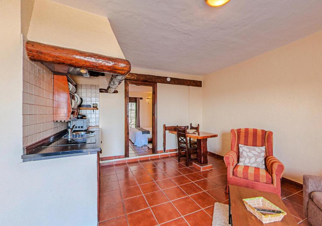 A kitchen or kitchenette at Apartamentos Rurales Islas Canarias