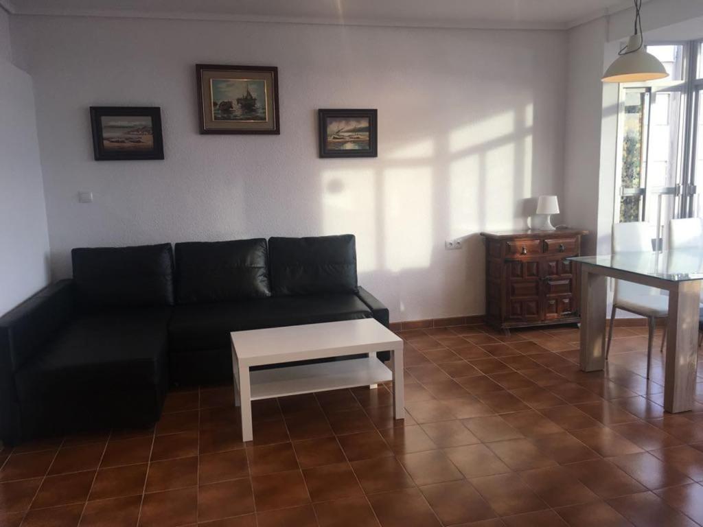 Posedenie v ubytovaní 2 bedroom's flat on the beach, City center, 1 line