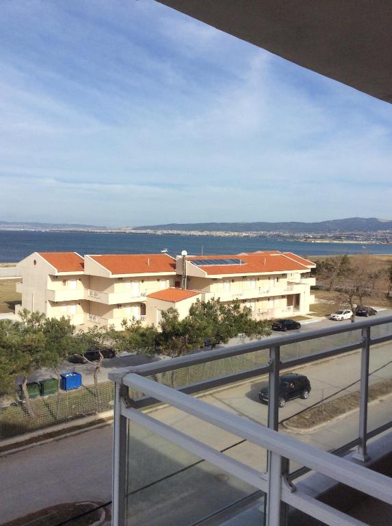 Seaside cozy apartment in Peraia, Perea (updated prices 2024)