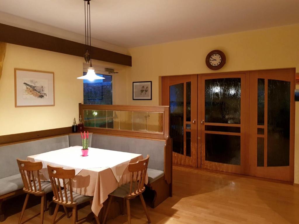 Fotografie z fotogalerie ubytování Hotel Pension Schweitzer v destinaci Silandro
