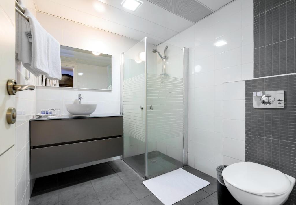 Koupelna v ubytování Sea Land Suites