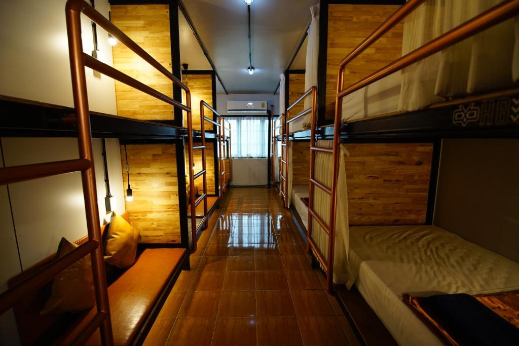 Sleep Owl Hostel - Bunk Bunkd In Mix Mix Dormitory Room -- -- 高楼