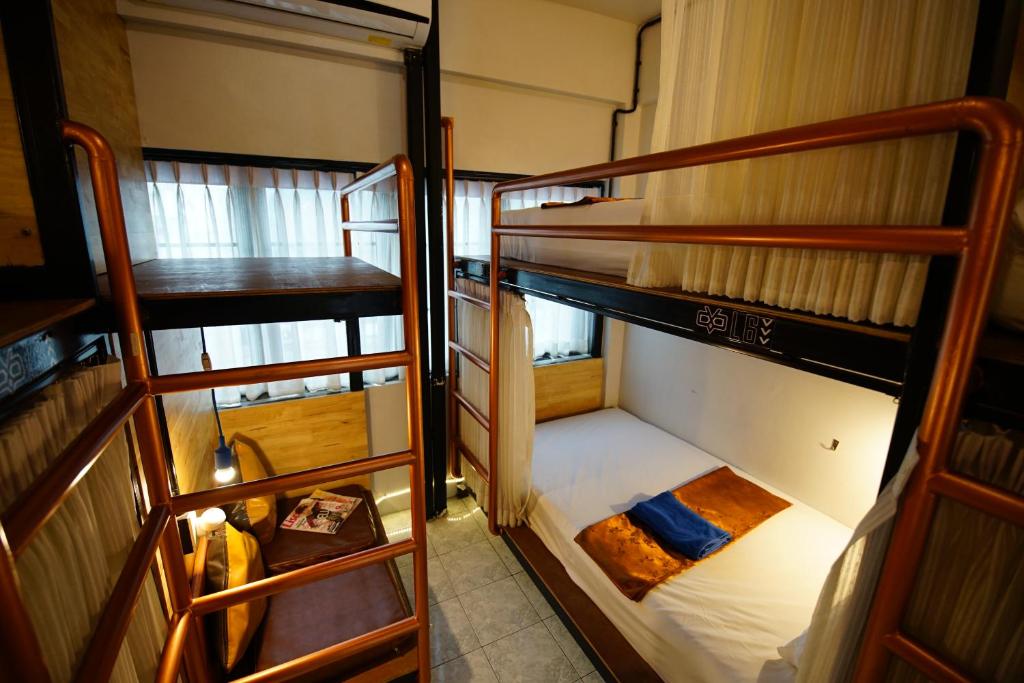 Sleep Owl Hostel - Bunk Bunkd In Mix Mix Dormitory Room -- -- 低楼