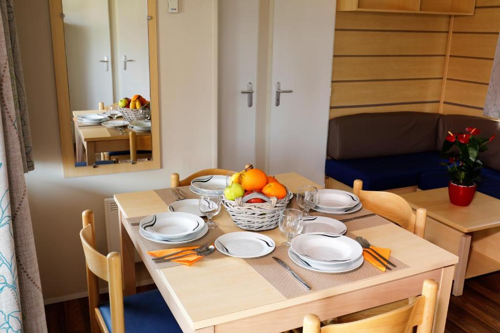 Restoran või mõni muu söögikoht majutusasutuses Terme Čatež - Sonce