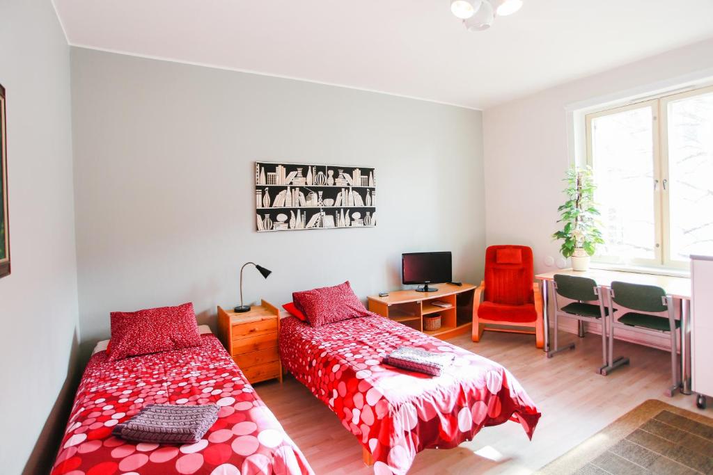 Ένα ή περισσότερα κρεβάτια σε δωμάτιο στο Cozy studio next to bus station