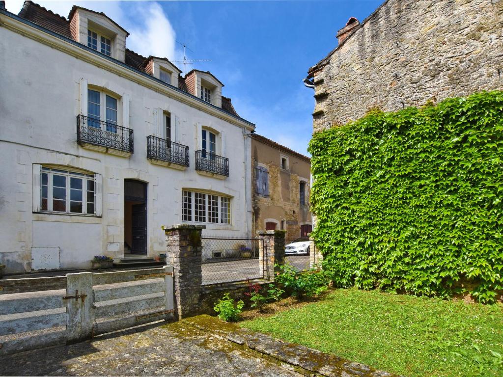 Gallery image of Holiday home near a private garden in Villefranche-du-Périgord