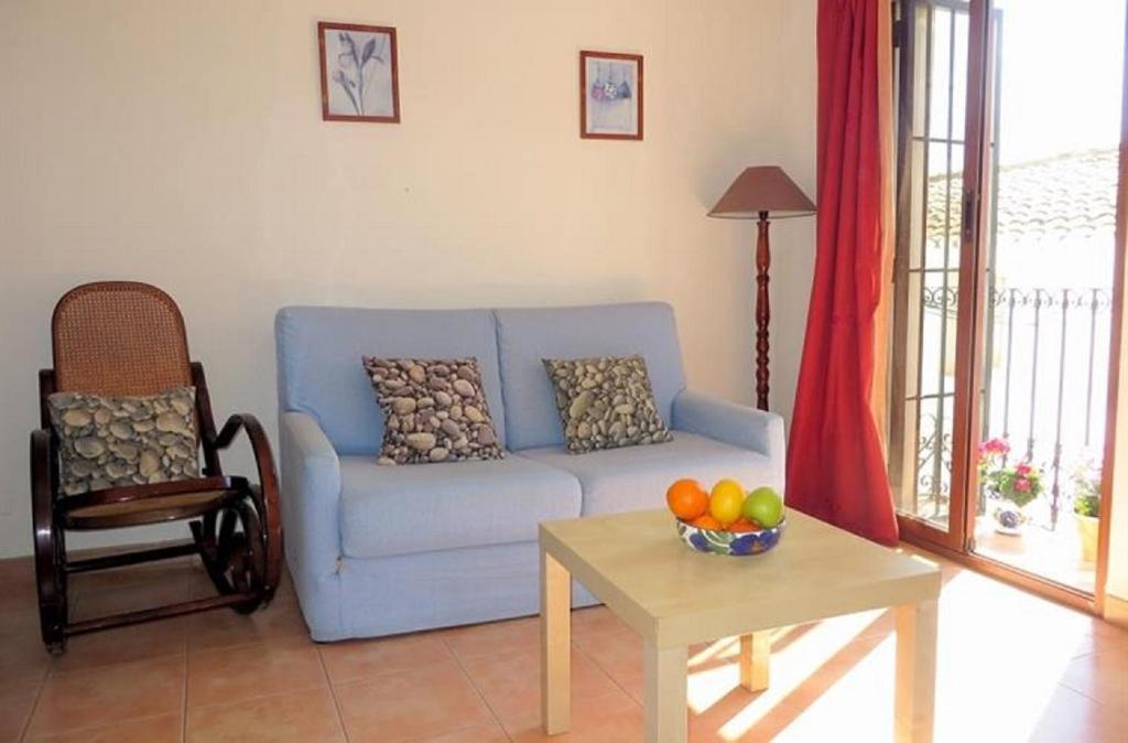 A seating area at Piso Mettenza
