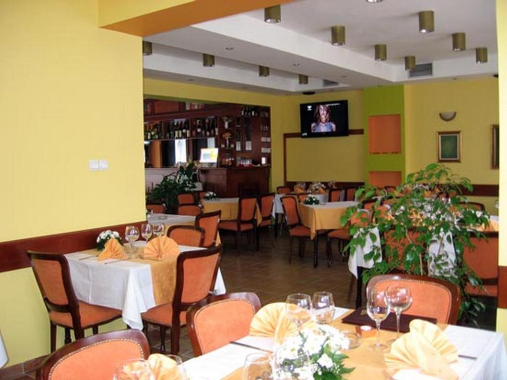 Restaurace v ubytování Hotel Vila Sunce