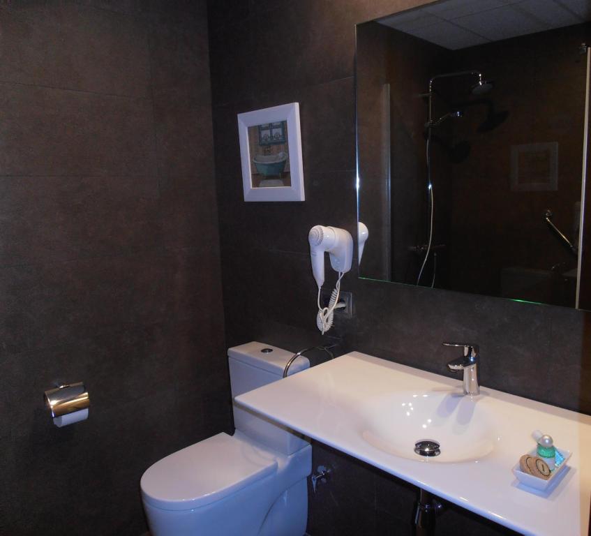 Koupelna v ubytování Hotel Marblau Tossa