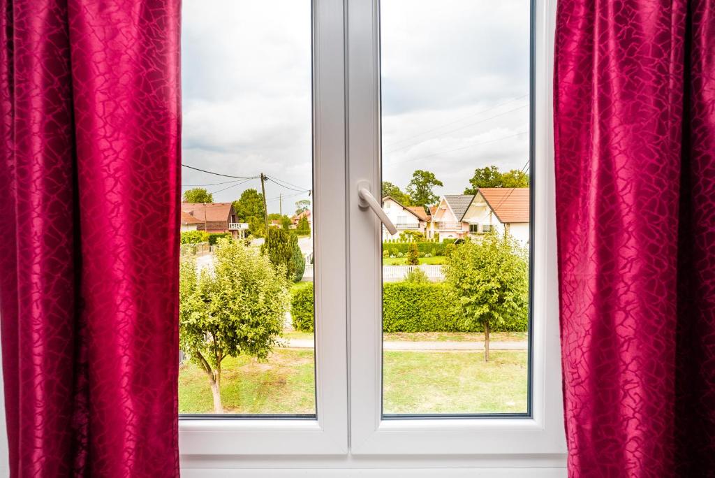 Vonkajšia záhrada v ubytovaní Tina Rooms