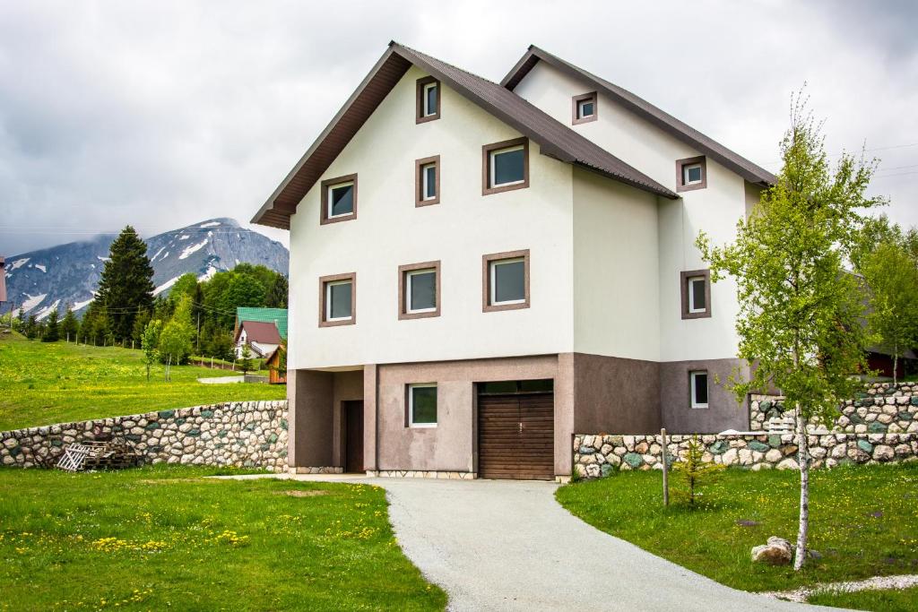 Zdjęcie z galerii obiektu Apartmani Stari Gaj w mieście Žabljak