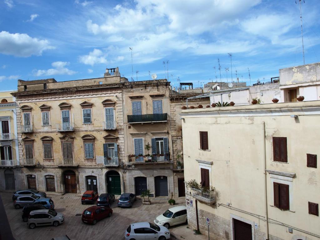 The building in which a panziókat is located