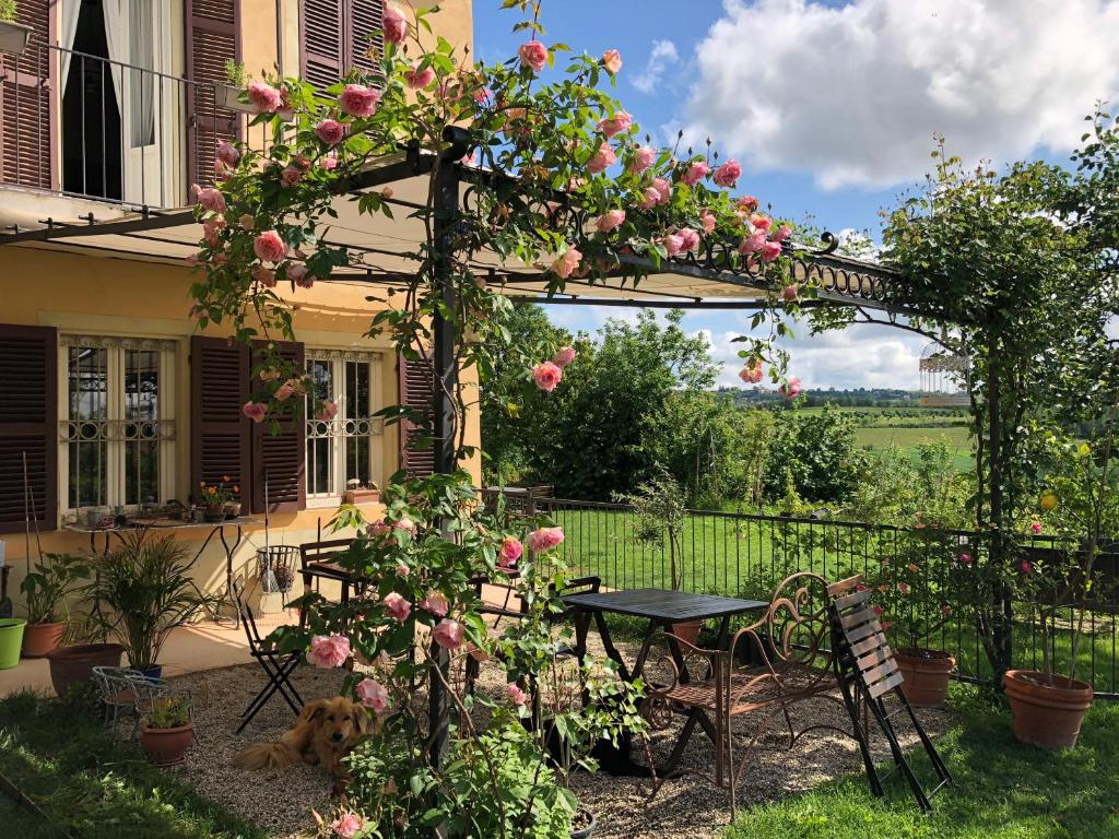 Vonkajšia záhrada v ubytovaní Cascina Vicentini