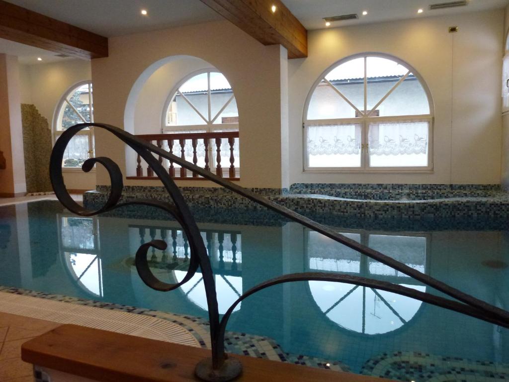 Bazén v ubytování Hotel Rio Bianco nebo v jeho okolí