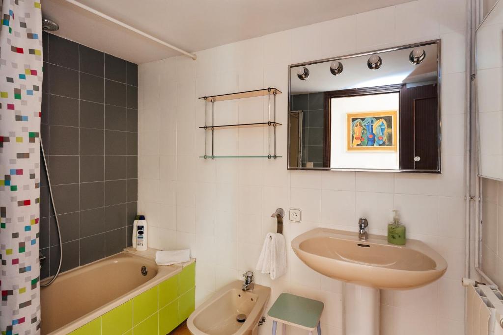 Fotografia z galérie ubytovania Apartamento Guillermo Tell v destinácii Barcelona