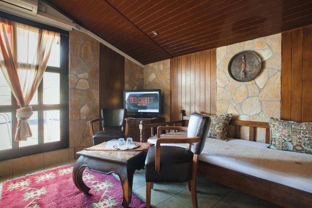 TV a/nebo společenská místnost v ubytování Villa Anri