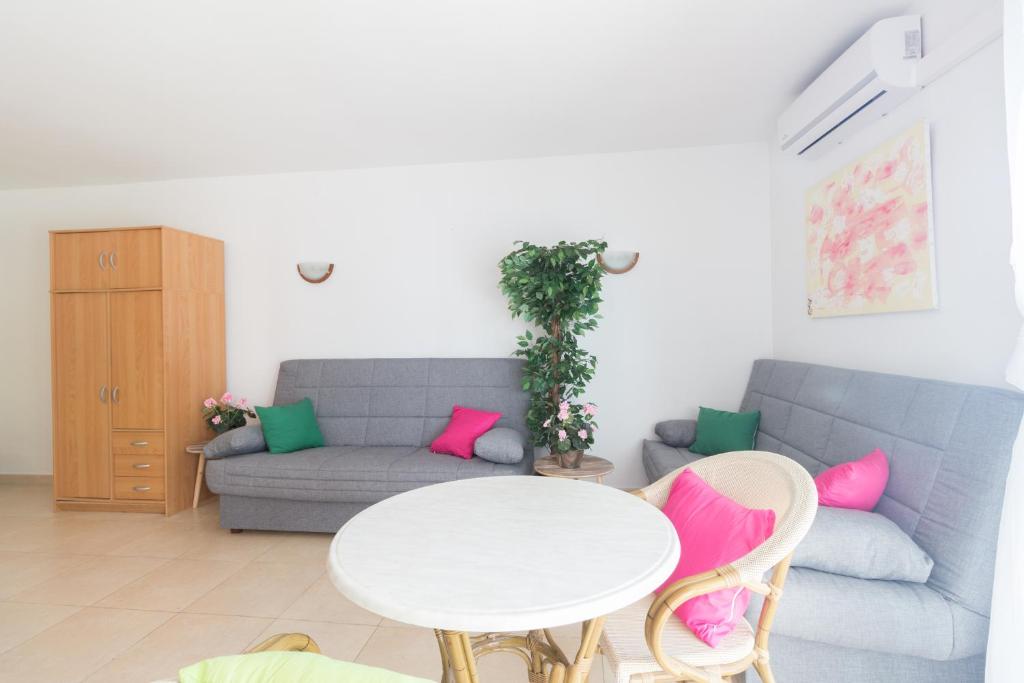 Posedenie v ubytovaní Aries Luxe IBERPLAYA