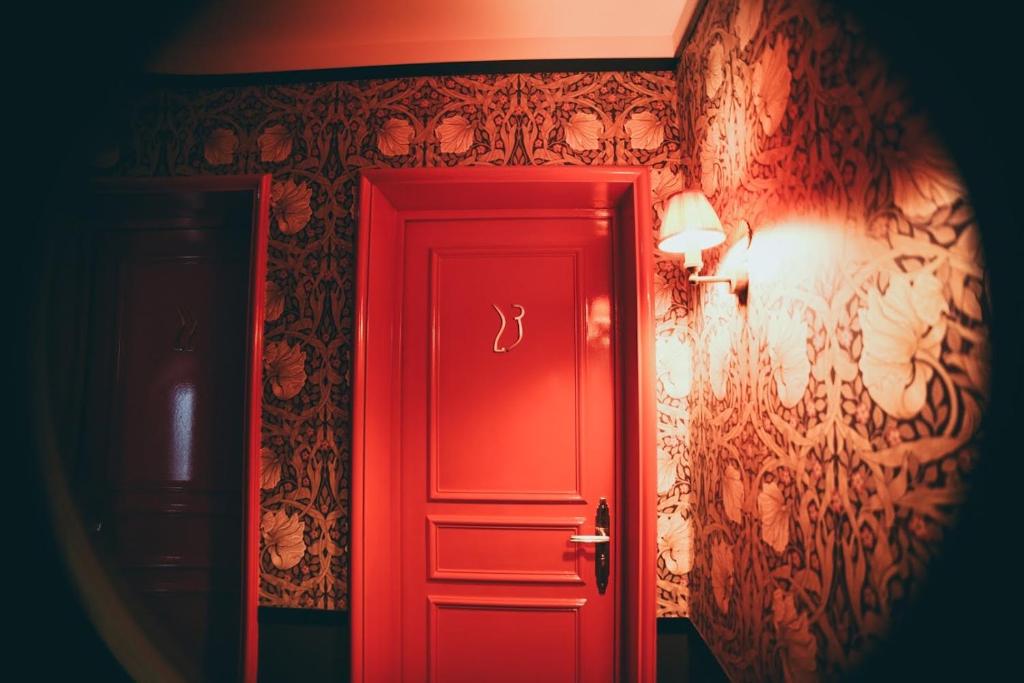 La Mondaine - Resim 22