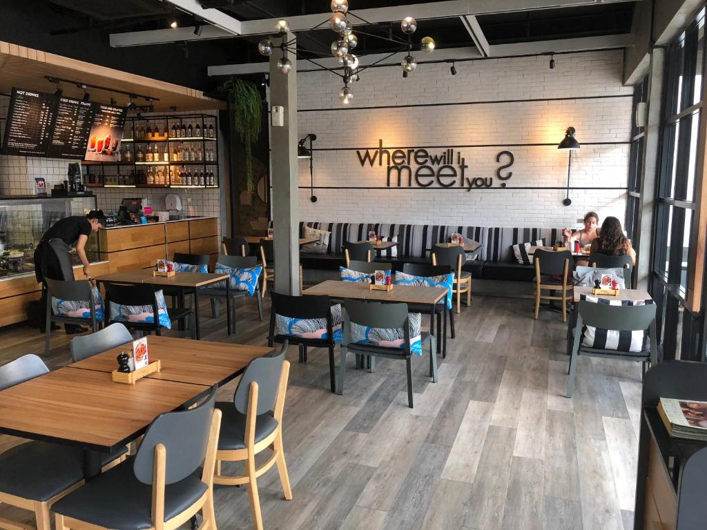 Glur Phuket Patong Beach - Resim 1