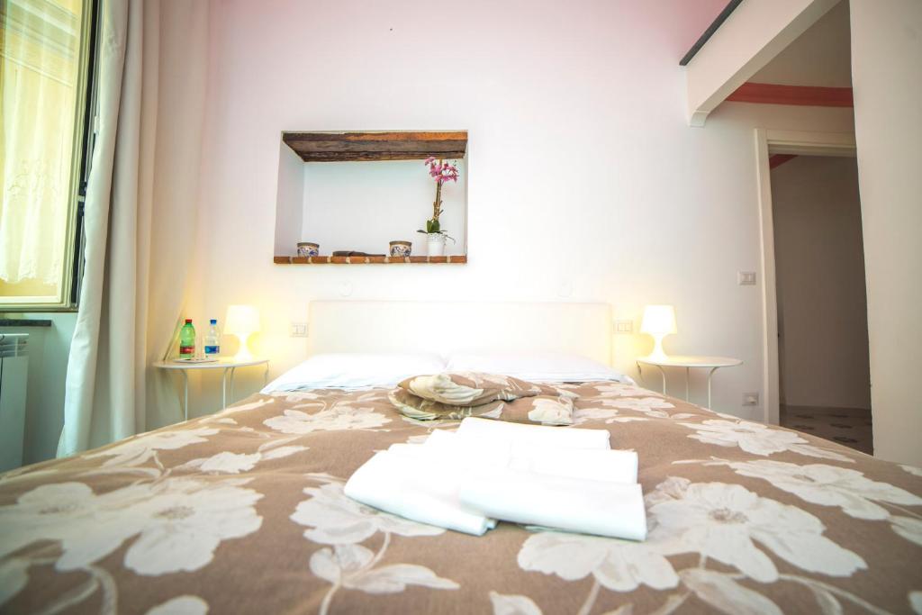 Il Borghetto Apartments & Rooms - Double Or Twin Room With Private Bathroom