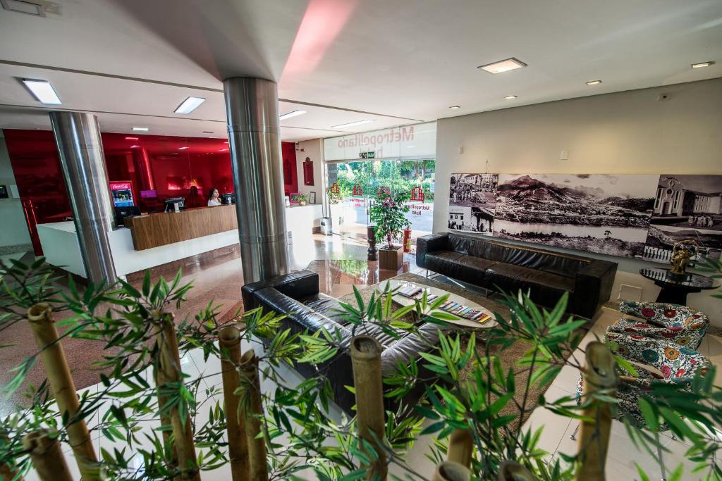  Hotel Metropolitano