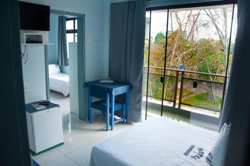  Hotel Serrador