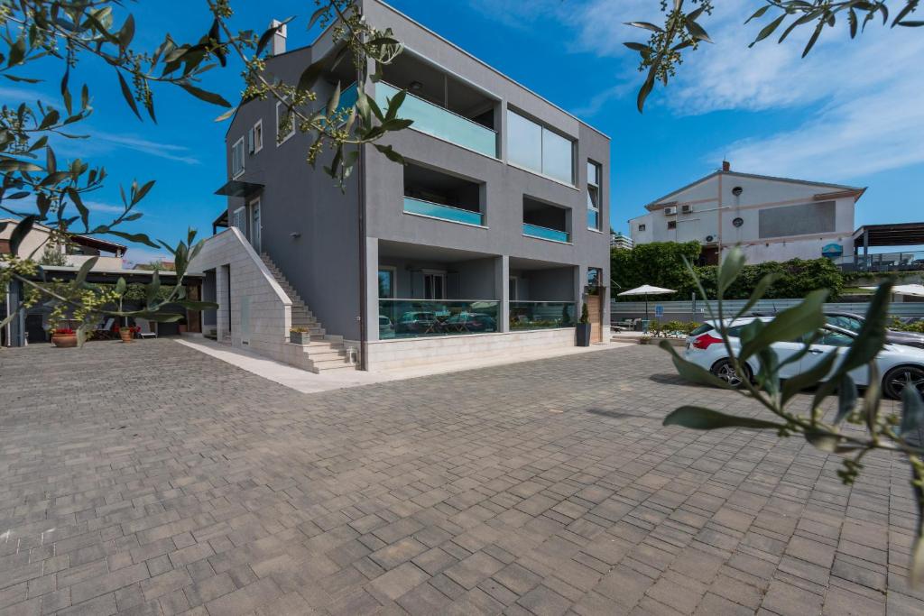 Budynek, w którym mieści się apartament