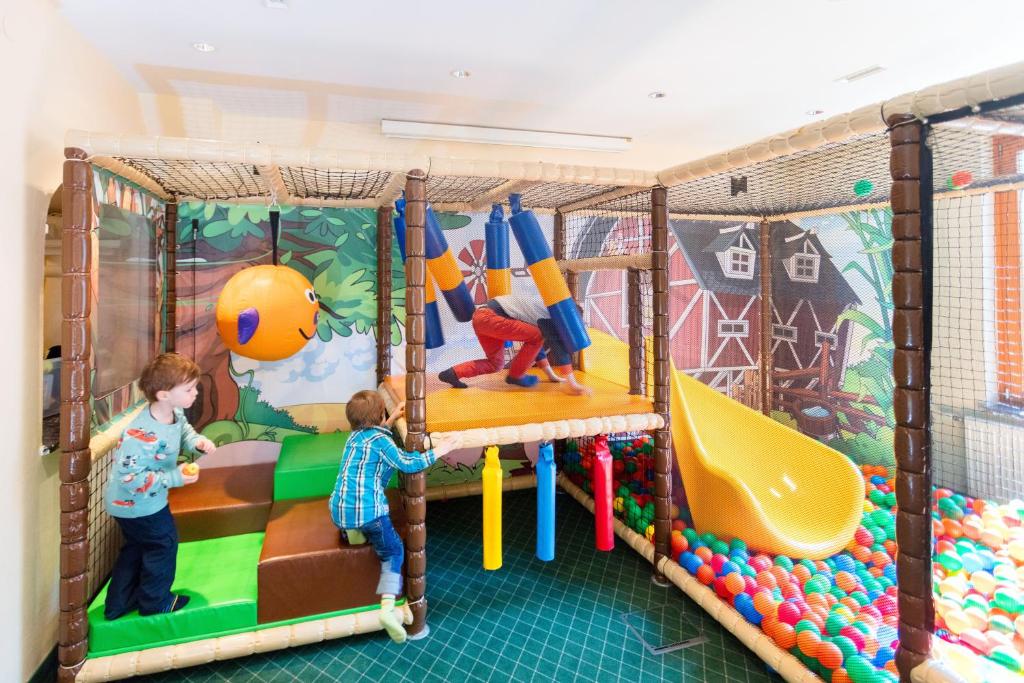 Dětský klub v ubytování Hotel Pass Lueg