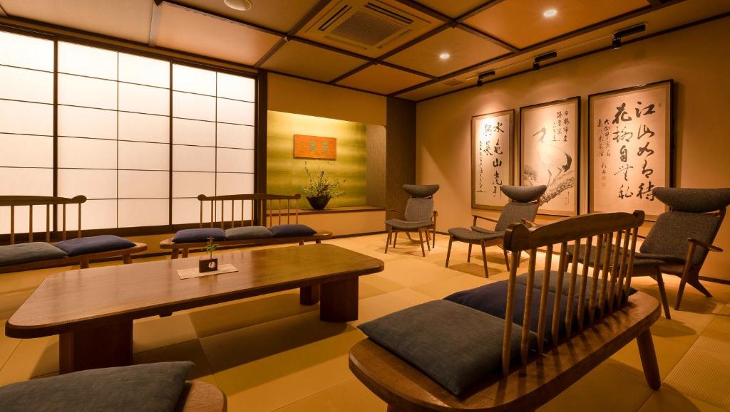 Posezení v ubytování Laforet Ito Onsen Yunoniwa