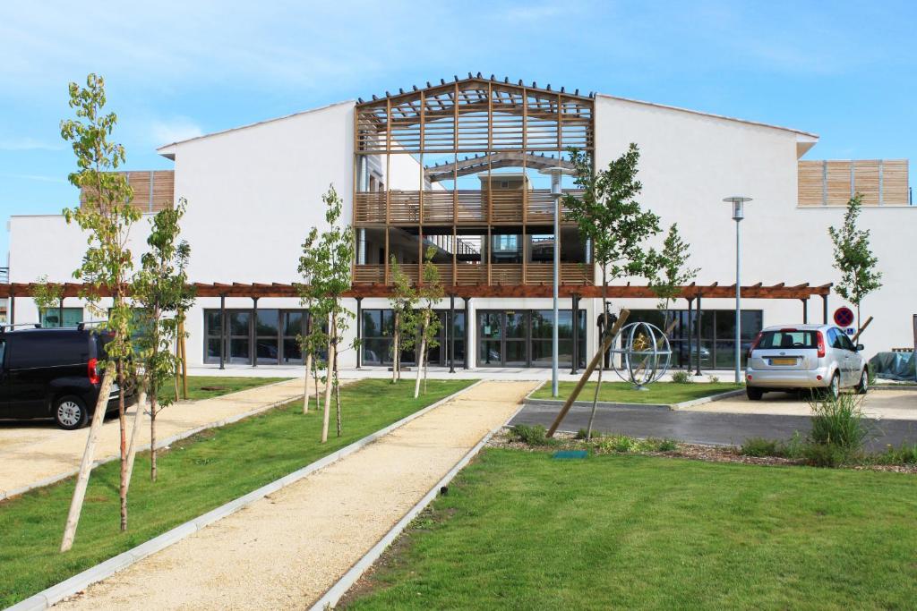 Adonis Aix en Provence - Resim 14