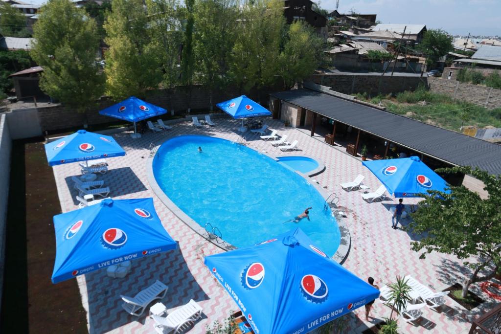 Bazén v ubytování White House Hotel nebo v jeho okolí