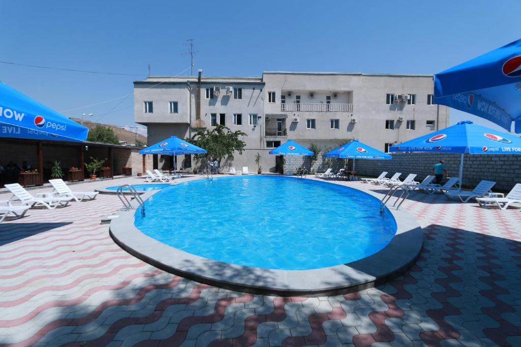 Bazén v ubytování White House Hotel nebo v jeho okolí