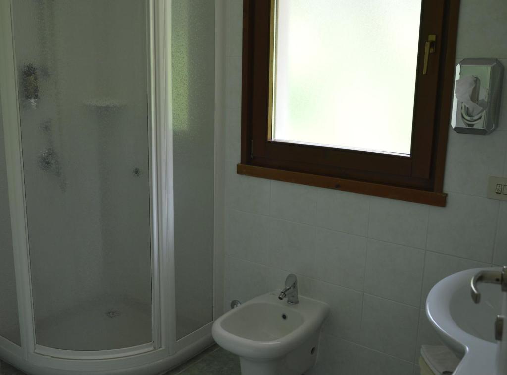 Koupelna v ubytování Hotel Garni Selene