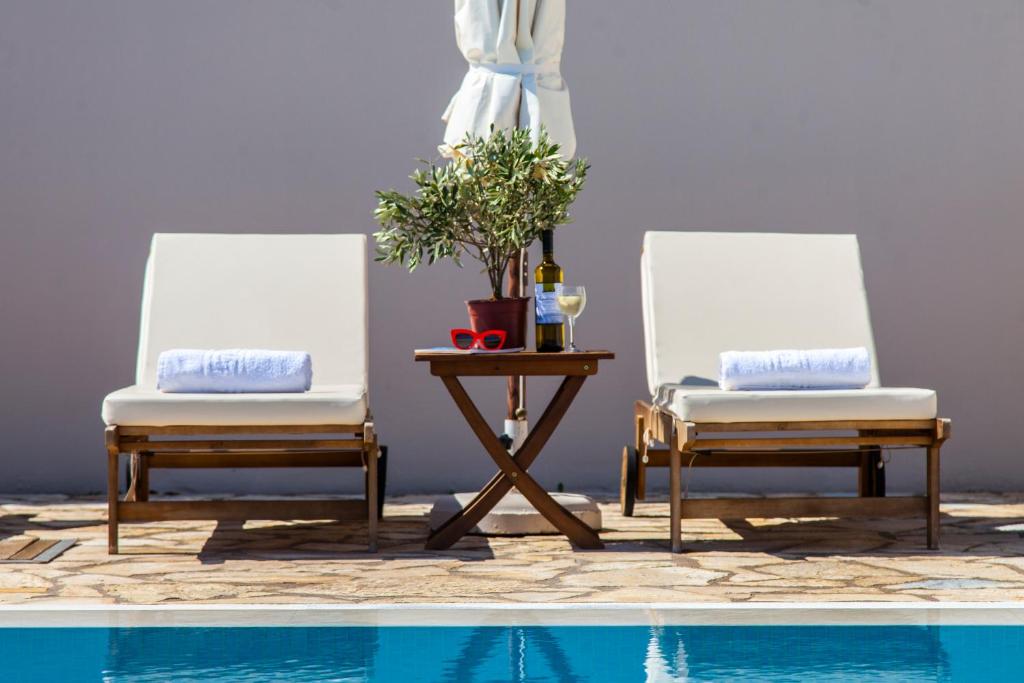Basen w obiekcie Villa Dream Apartments lub w pobliżu