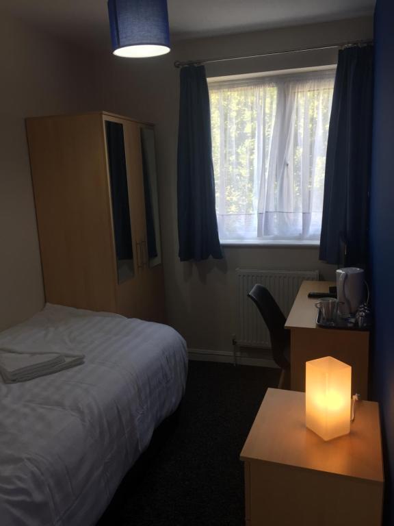 Southend Central Hotel - Close to Beach, City Centre, Train Station &  Southend Airport, Southend-on-Sea – Updated 2024 Prices