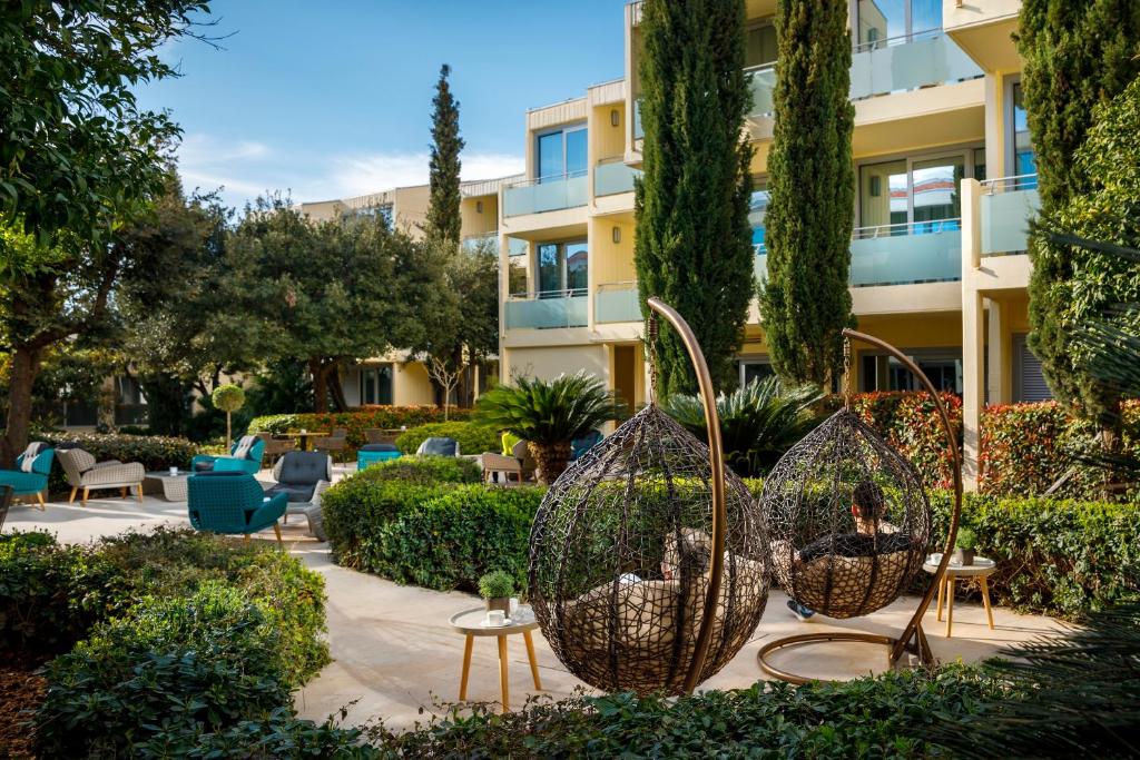 Сад в Valamar Argosy Hotel