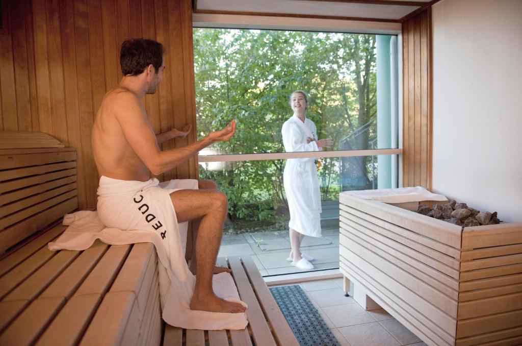 Hostia v ubytovaní Reduce Hotel Thermal Adults only