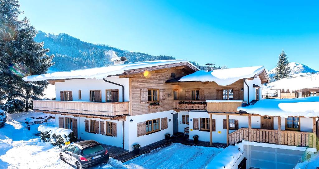 Nespecifikovaný výhled na hory nebo výhled na hory při pohledu z apartmánu