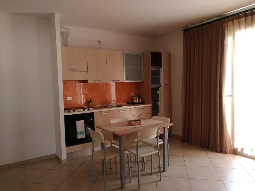 Kuchnia lub aneks kuchenny w obiekcie Residence Ilario Suite Hotel