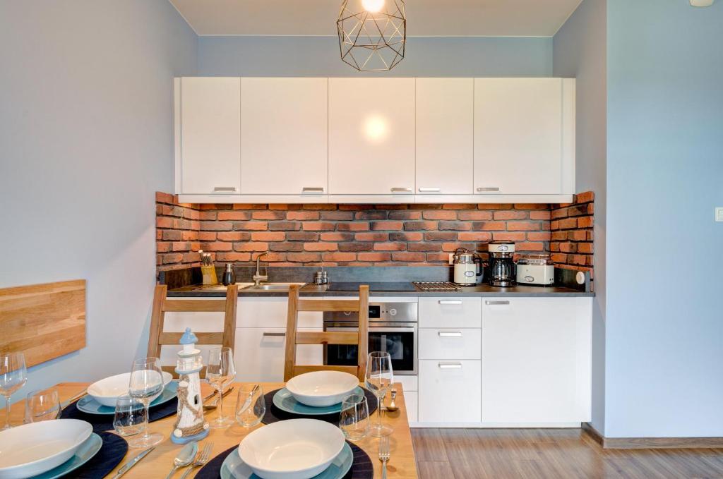 Live & Travel Apartments Number 1 - One-Bedroom Apartment With City View