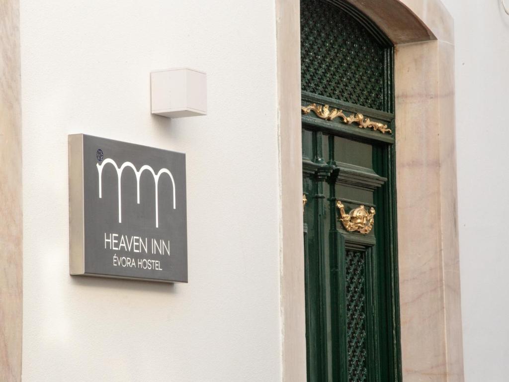 Certifikát, hodnocení, plakát nebo jiný dokument vystavený v ubytování Heaven Inn Suites & Terrace
