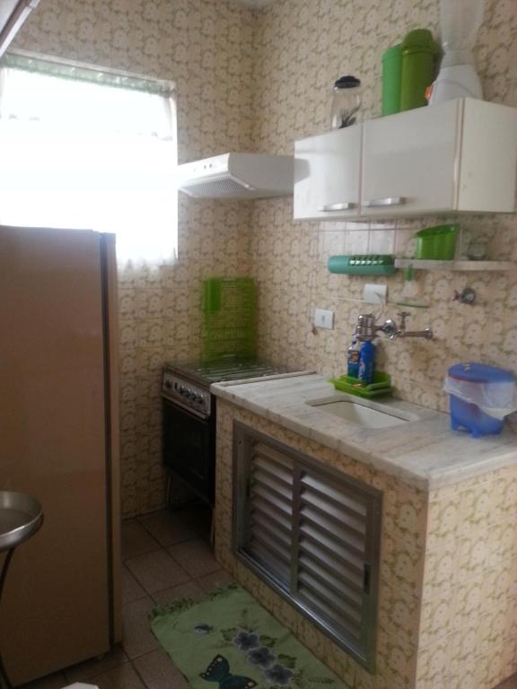  Apartamento Temporada 02 dormit e 02 banh Enseada Guraujá